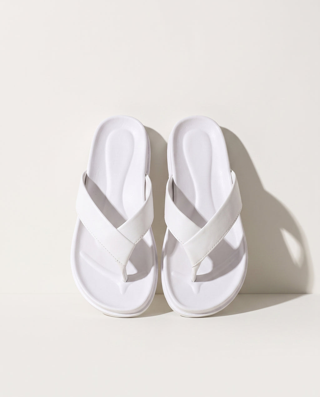 Oceane | Low Heel White Silver Sandals — voorkant