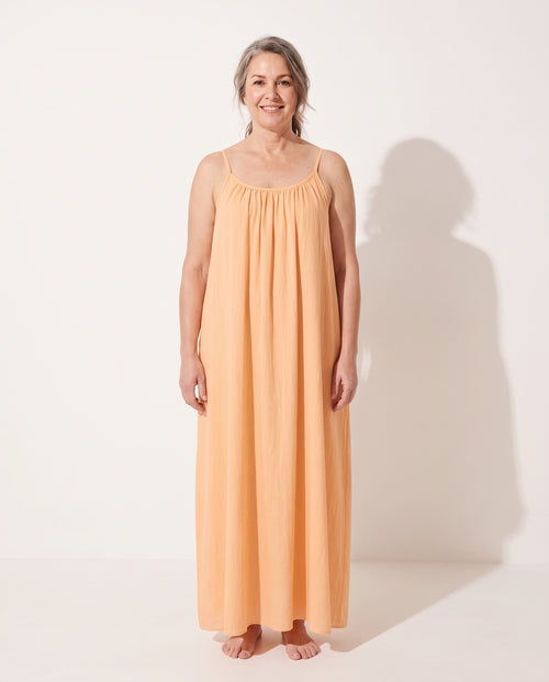 Adeline | Low Back Linen Blend Open Backless Shirt Dress — voorkant